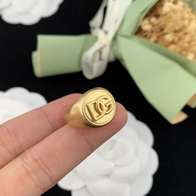 DG ring lyr01